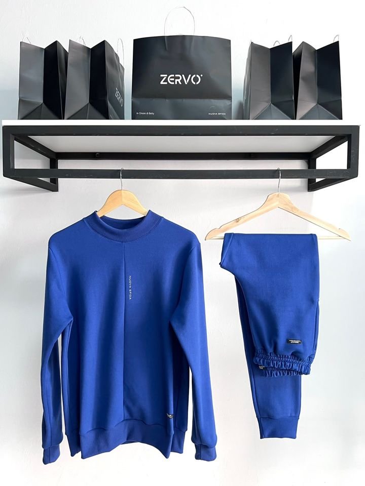 Conjunto azul rey ZERVO en percha