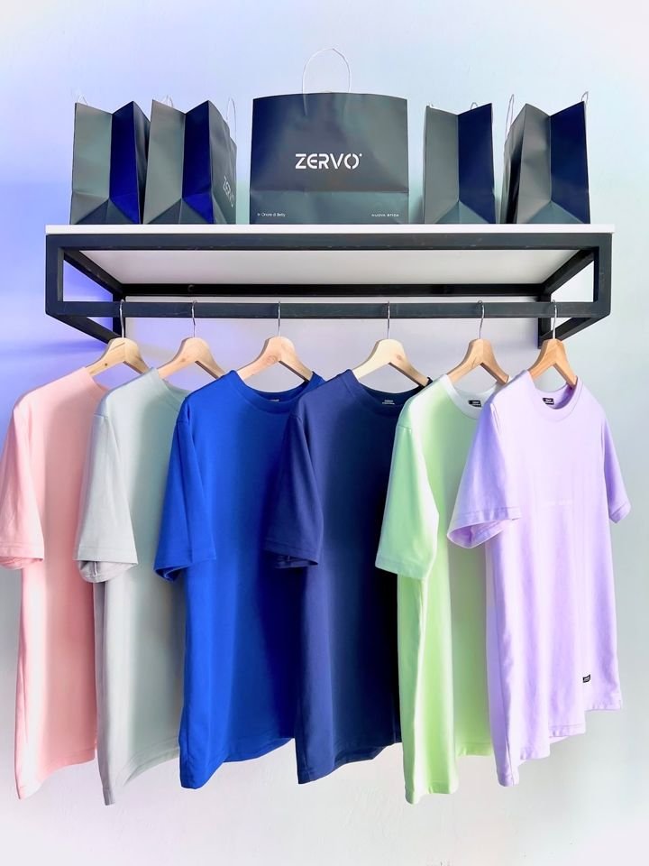 Camisetas ZERVO en percha
